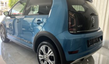 
									VW UP CROSS full								