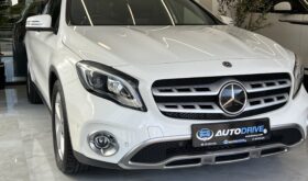 MERCEDES BENZ GLA220