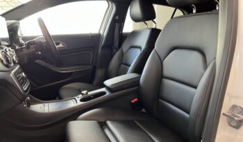 
									MERCEDES BENZ GLA220 full								