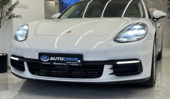 
									PORSCHE PANAMERA 4 full								