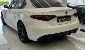 
									ALFA ROMEO GIULIA VELOCE full								