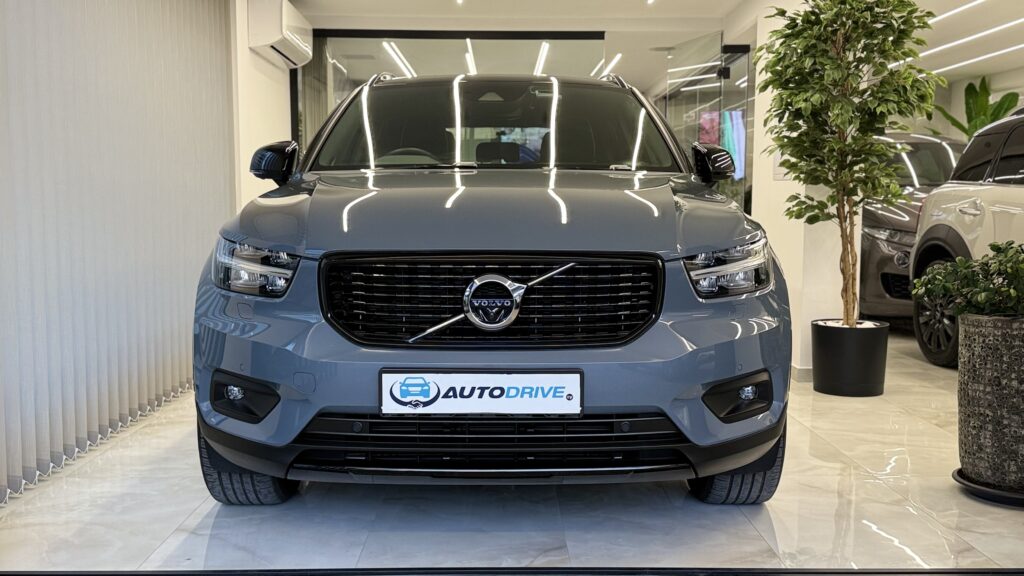 VOLVO XC40 2020