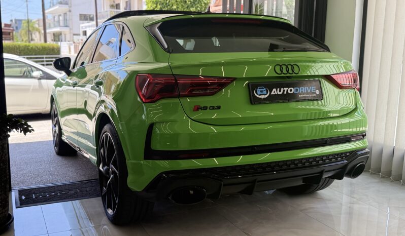 AUDI RSQ3 2021