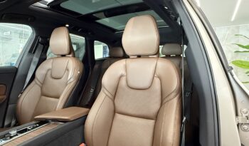 
									VOLVO XC60 2023 RECHARGE full								