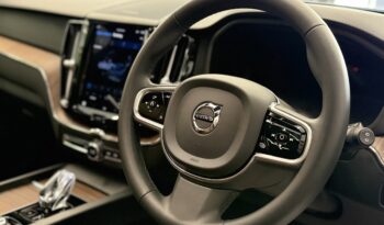 
									VOLVO XC60 2023 RECHARGE full								