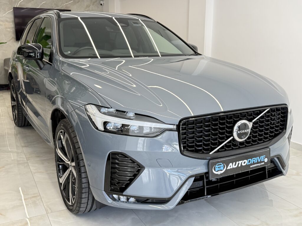 VOLVO XC60 R DESIGN