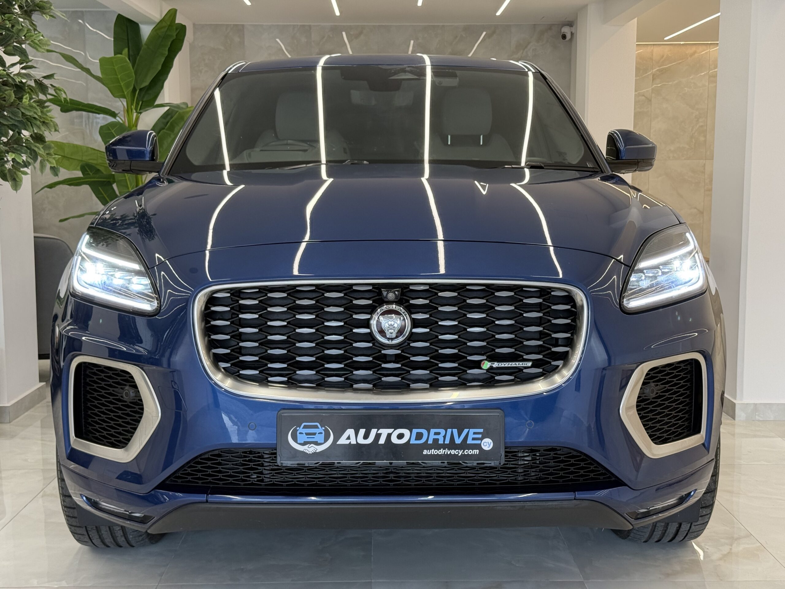 JAQUAR E-PACE photo 2