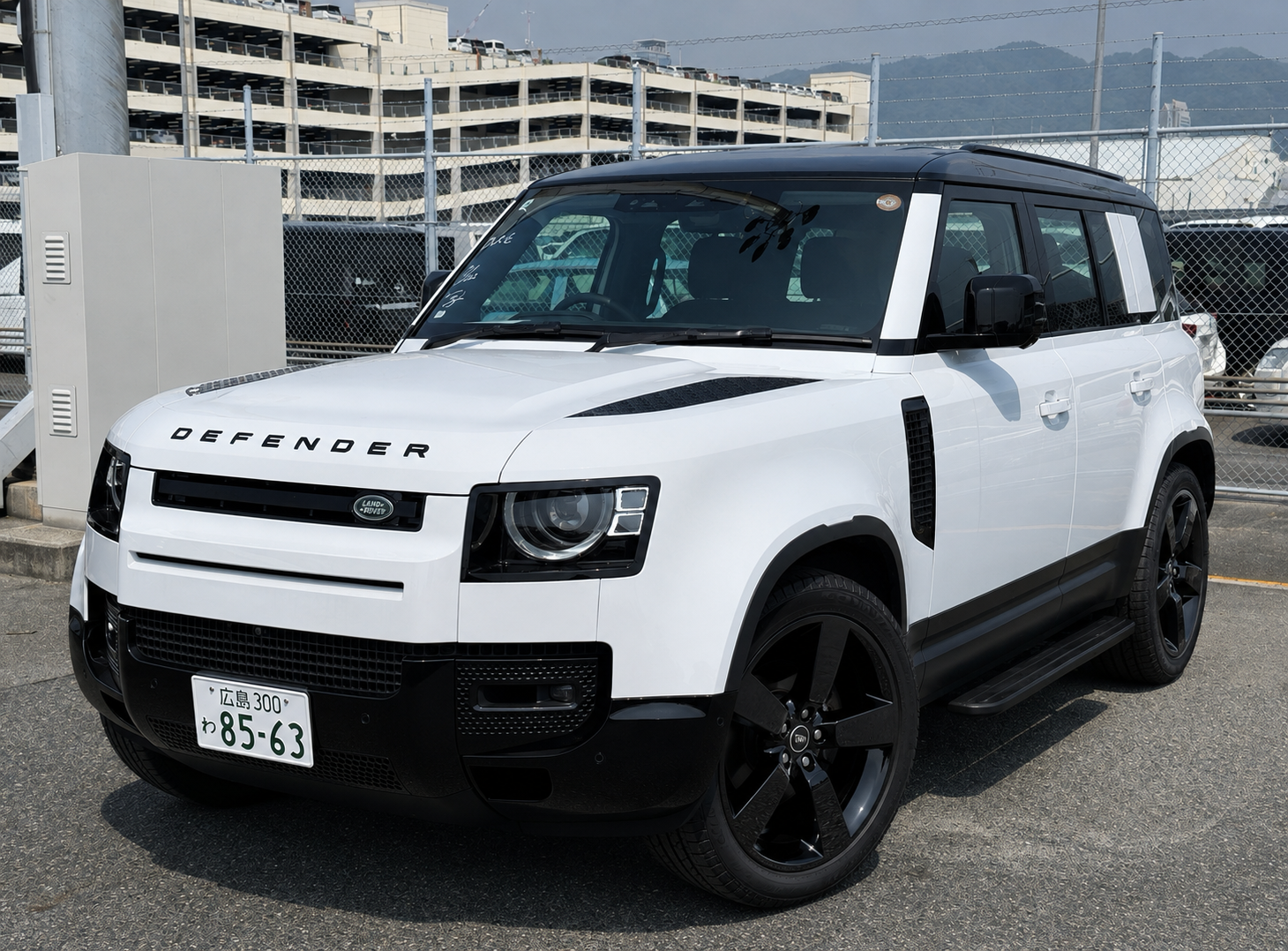LAND ROVER DEFENDER