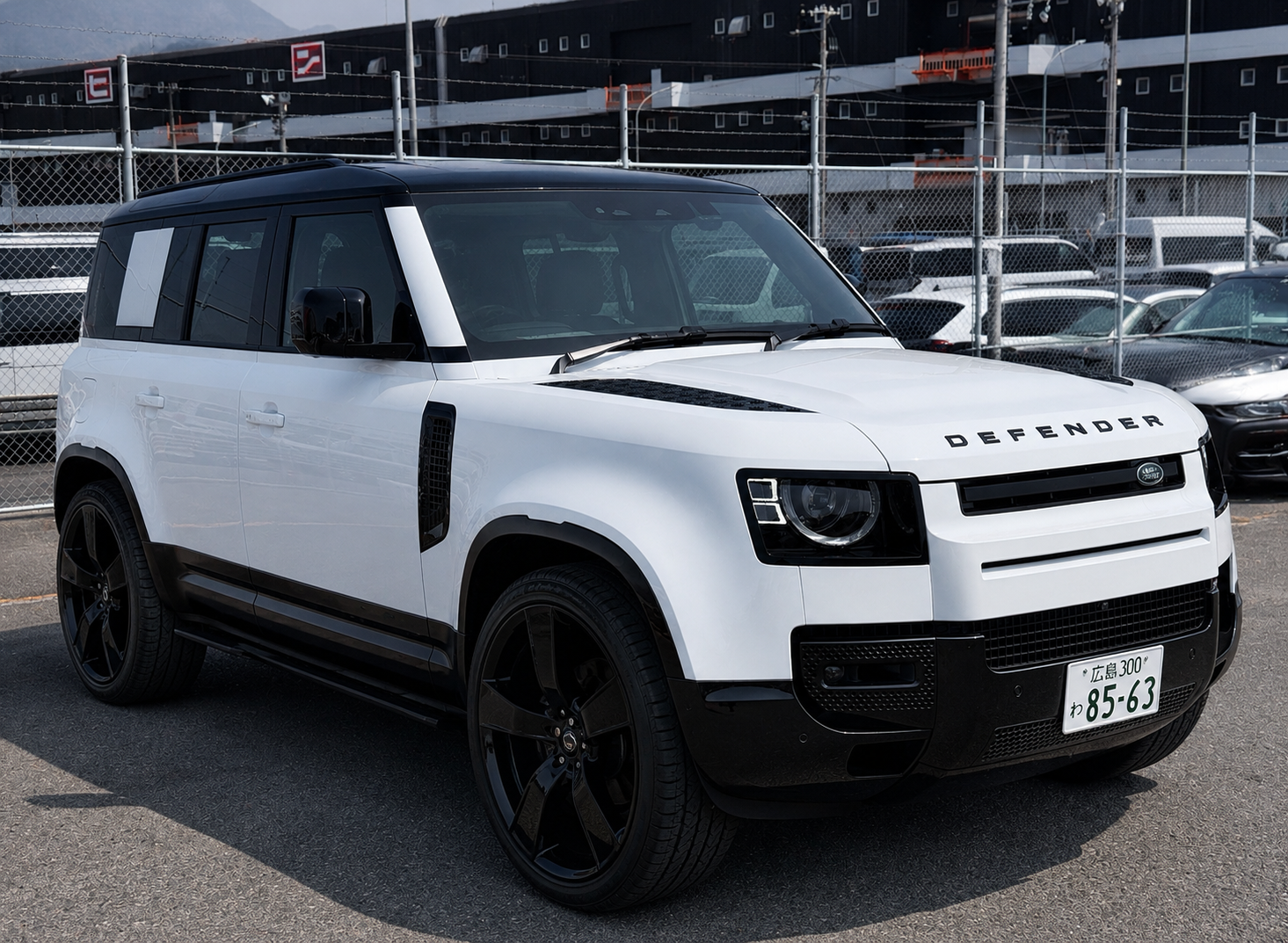 LAND ROVER DEFENDER photo 2