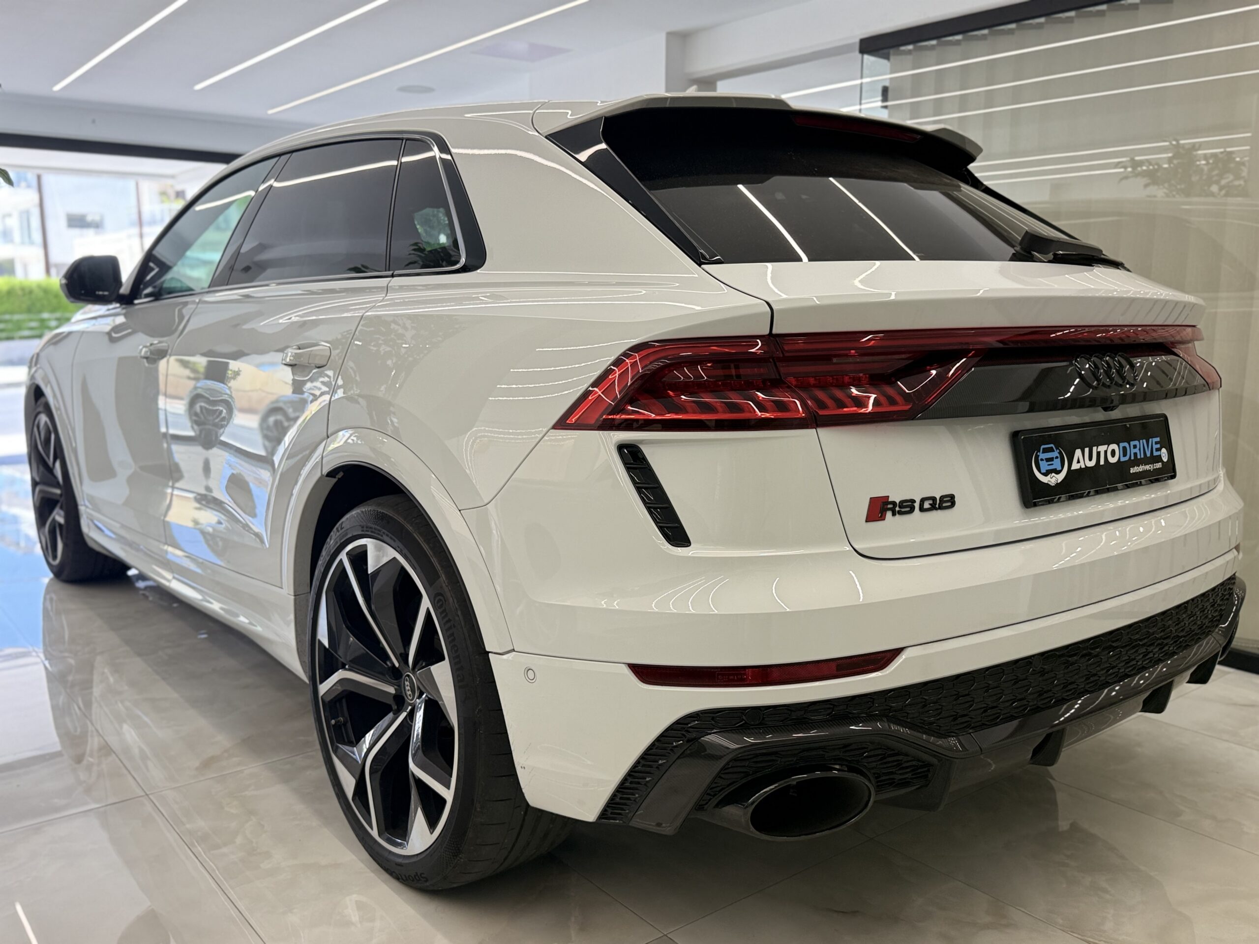 AUDI RSQ8 photo 5
