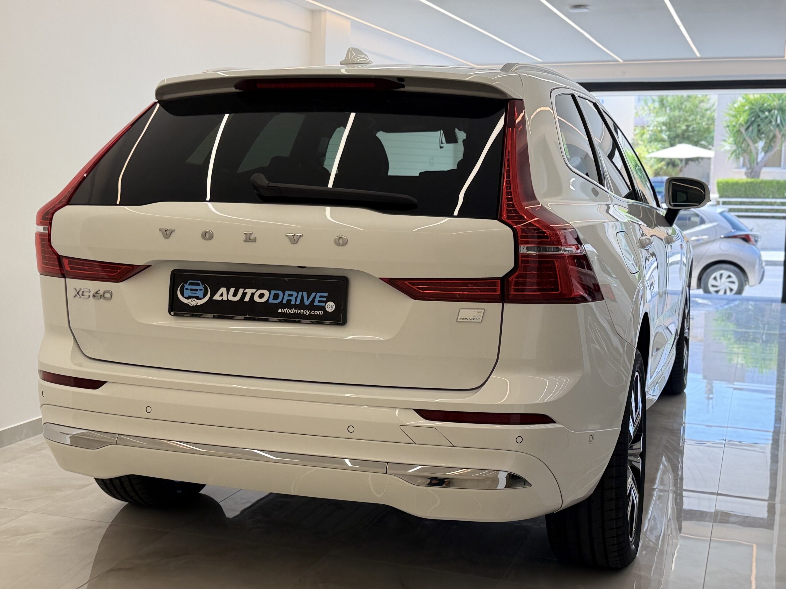 VOLVO XC60 T8 photo 6