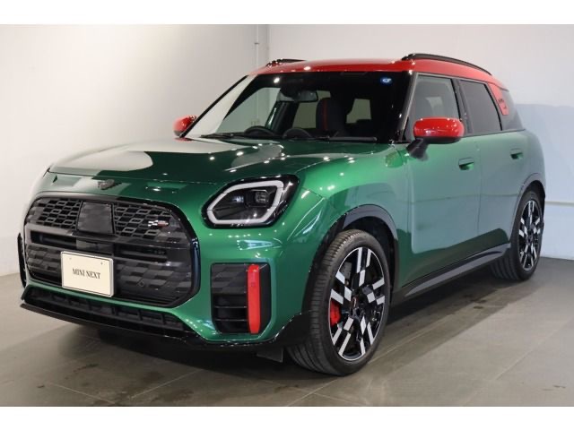 MINI COUNTRYMAN JCW photo 2