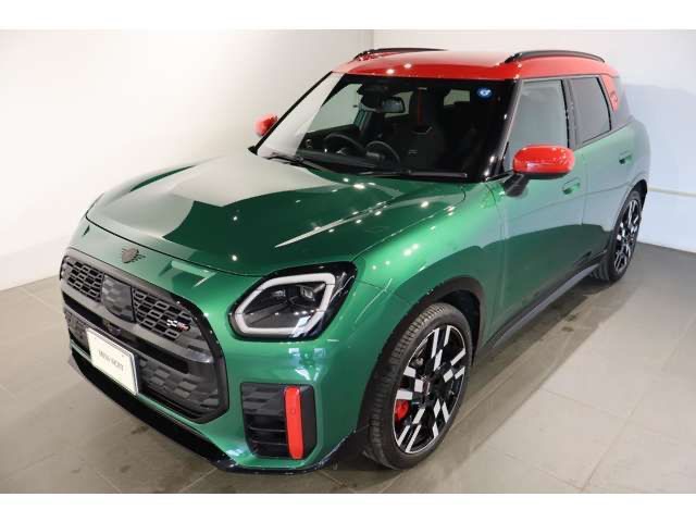 MINI COUNTRYMAN JCW photo 4