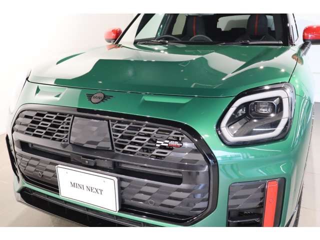 MINI COUNTRYMAN JCW photo 5